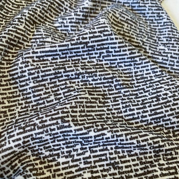 Cinder by Marissa Meyer Litographs Scarf - Picture 2 of 2